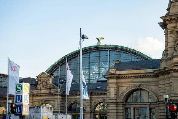 Frankfurt Duitsland Mei 2018 Zonsondergang Het Bahnhof Treinstation Frankfurt Duitsland — Stockfoto