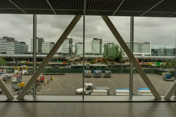 Amsterdam Schiphol Juni 2018 Die Glasfenster Inneren Des Flughafens Schiphol — Stockfoto