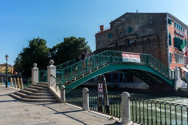 Venise Italie Juin 2018 Des Gens Marchent Sur Pont Dessus — Photo