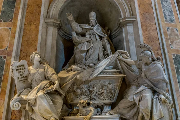 Città Del Vaticano Giugno 2018 Monumento Gregorio Xiii Camillo Rusconi — Foto Stock