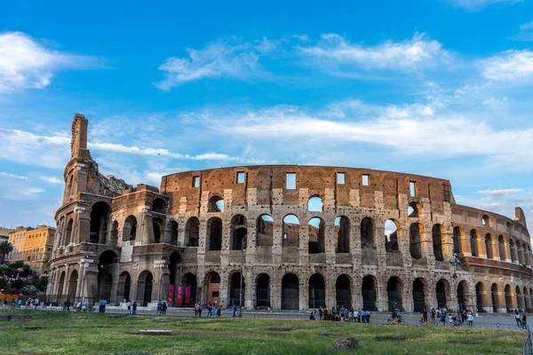 Рим Италия Июня 2018 Года Золотой Закат Большом Римском Колизее — стоковое фото