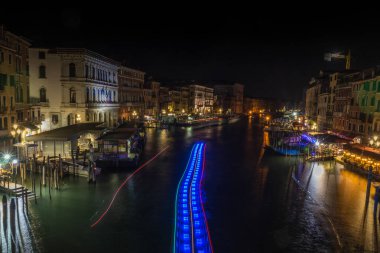 Venedik, İtalya - 30 Haziran 2018: Venedik, İtalya 'daki Büyük Kanal