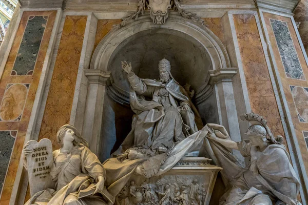 Cidade Vaticano Itália Junho 2018 Monumento Gregório Xiii Camillo Rusconi — Fotografia de Stock