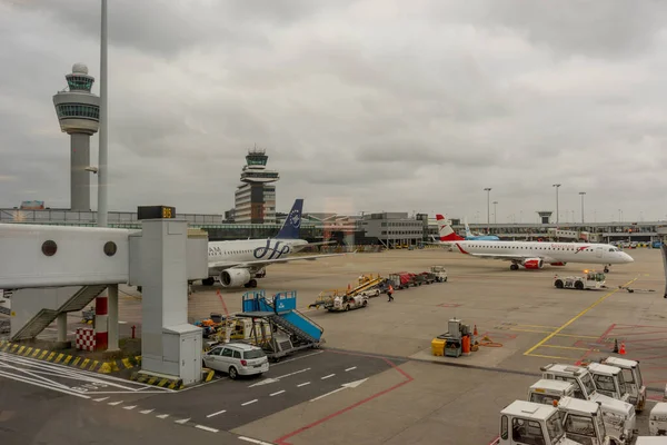 阿姆斯特丹 Schiphol 2018年6月22日 奥地利航空公司在Schiphol机场的飞机 — 图库照片