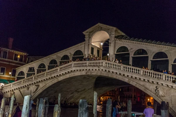 Venecia Italia Junio 2018 Noche Puente Rialto Sobre Gran Canal — Foto de Stock