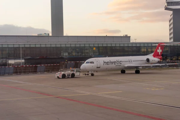 Amszterdam Schiphol 2018 Június Helvetic Airlines Plane Schiphol Airport — Stock Fotó