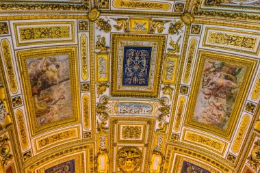 Roma, İtalya - 23 Haziran 2018: Roma, İtalya 'daki Hadrian Anıtmezarı Sant Angelo Kalesinin İçleri