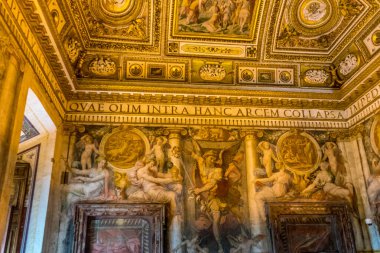 Roma, İtalya - 23 Haziran 2018: Roma, İtalya 'daki Hadrian Anıtmezarı Sant Angelo Kalesinin İçleri