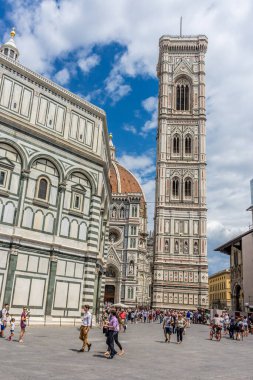 Floransa, İtalya - 25 Haziran 2018: Baptistery (Battistero di San Giovanni, Saint John Baptistery) Floransa, İtalya Piazza San Giovanni 'de