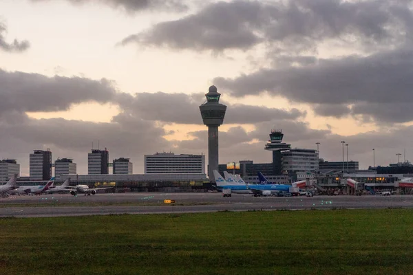 阿姆斯特丹 Schiphol 2018年6月22日 Schiphol机场控制塔 — 图库照片