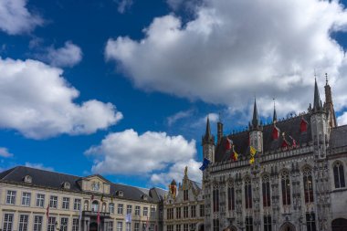 Bruges, Belçika, Avrupa 'daki Markt Meydanı' ndaki belediye binası.