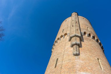 Belçika, Bruges, şehir surları ve kasaba kapısı.