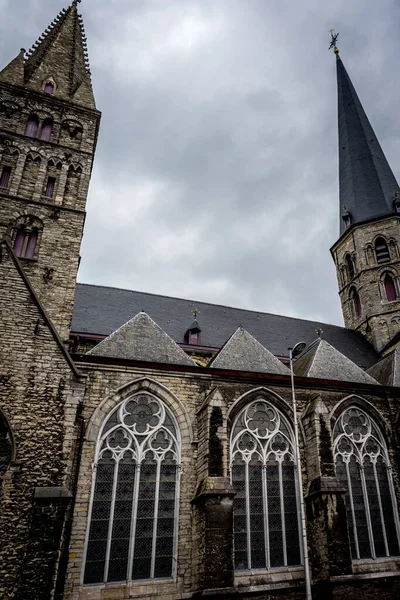 Sint Jacobskerk Monumental Church Featuring 로마네스크 중심의 벨기에 — 스톡 사진