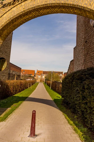 Belgium Bruges View Narrow Street Arch — Stock Photo, Image