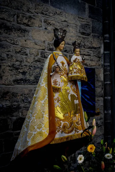 Biała Marmurowa Rzeźba Maryi Dzieciątka Jezus Wnętrzach Kościoła Mikołaja Gandawa — Zdjęcie stockowe