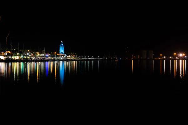 Espanha Málaga Europa Grande Corpo Água Com Uma Cidade Céu — Fotografia de Stock