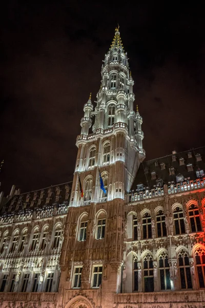 Palacio Bruselas Iluminado Noche Plaza Del Mercado Bruselas Bélgica Europa —  Fotos de Stock