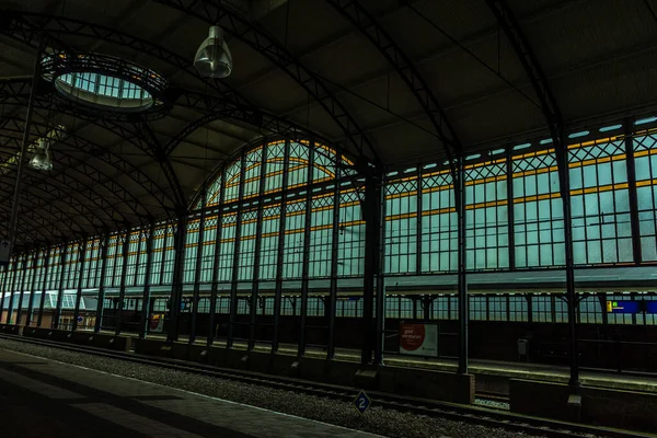 Den Haag Países Bajos Abril Decoración Cristal Estación Tren Den — Foto de Stock