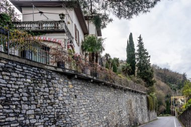 Varenna, Italy- 31 Mart 2018: Villa Varenna, İtalya 'nın Varenna kentindeki ünlü BnB yerlerinden biri.