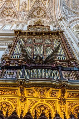 Cordoba, İspanya - 20 Haziran: Cami kilisesindeki org, Avrupa