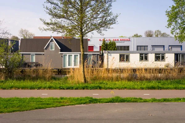 Leiden Netherlands April 2018 Coloured Boats Parked Canal Van Breda — Stock Photo, Image