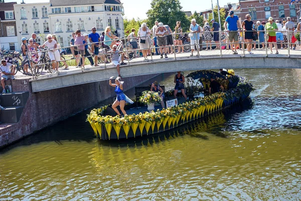 Hollanda Delft Ağustos 2018 Westland Boat Parade Varend Corso Şenlikli — Stok fotoğraf
