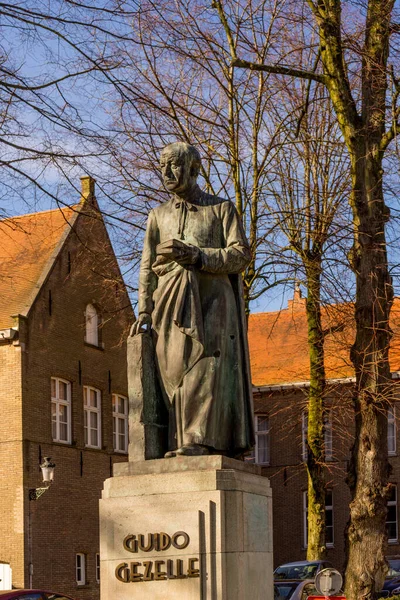 2018年2月17日 ベルギー ブルージュのグイド ゲゼル像 — ストック写真