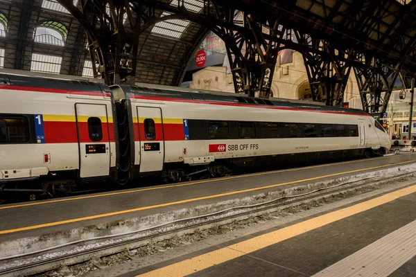 米兰中央车站 Milan Central Station 2018年3月31日 瑞士铁路Sbb Cff Ffs列车在米兰中央火车站 Milan Central — 图库照片