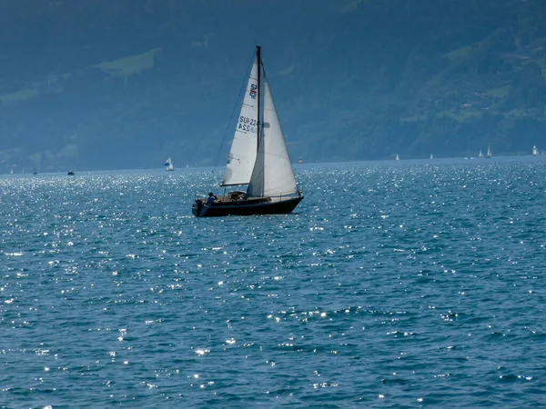 Switzerland Interlaken August 2009 Yacht Speeds Lake Interlaken — Stock Photo, Image