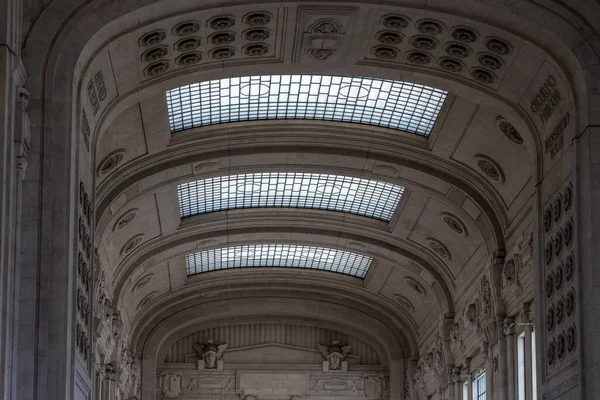 Milan Central Station March Interior Milan Central Railway Station March — Stock Photo, Image