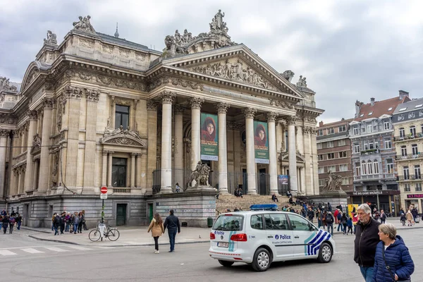 Brussel België April Een Politieauto Staat Geparkeerd Brusselse Beurs Brussel — Stockfoto
