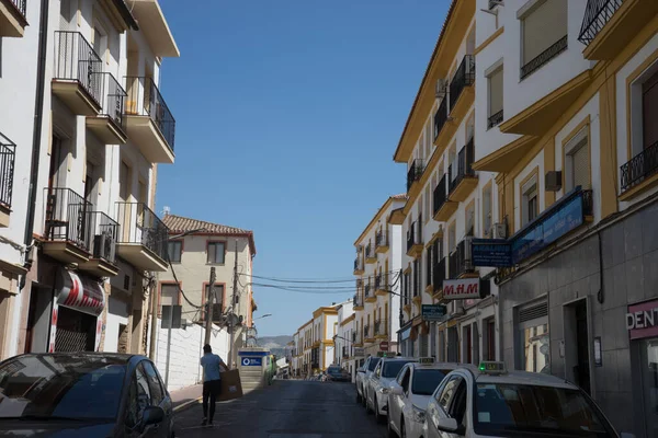 Espanha Ronda Junho 2017 Pessoas Que Estabelecem Street Amidst Buildings — Fotografia de Stock