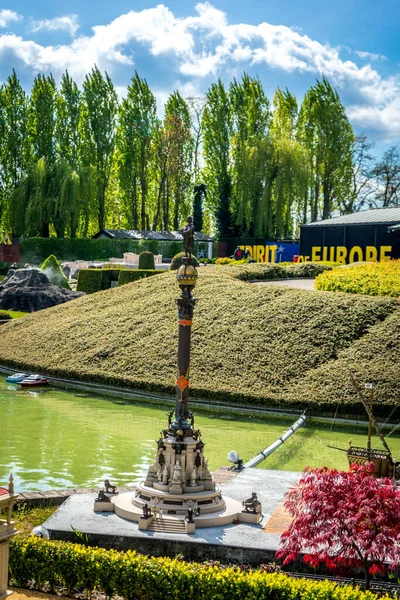 布鲁塞尔 比利时 2017年4月17日 迷你欧洲公园的缩微胶片 Colon纪念碑的复制 西班牙巴塞罗那 克里斯托弗 哥伦布 — 图库照片