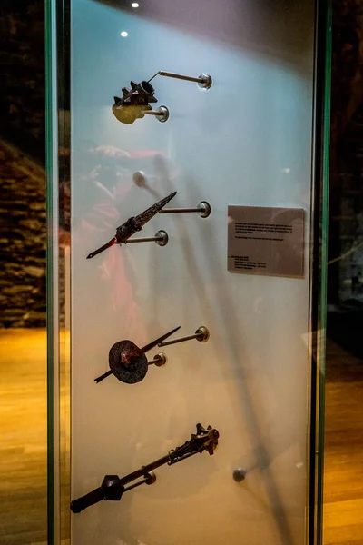 Гент Бельгия Апреля Средневековое Оружие Острые Ножи Выставленные Мусуэме Внутри — стоковое фото