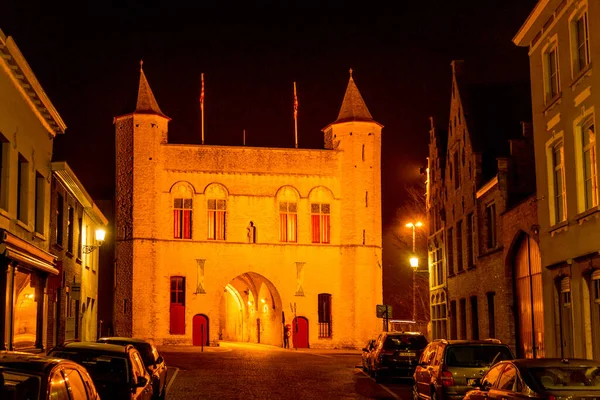 Bruges Belgio Febbraio 2018 Veduta Una Strada Cittadina Fronte Kruuspoorte — Foto Stock