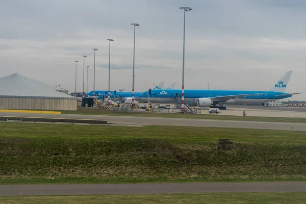 Nizozemsko Amsterdam Schiphol Března 2018 Letadla Letišti Schiphol Jedním Nejrušnějších — Stock fotografie