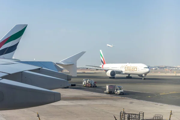 Dubaj Emiráty Listopadu 2018 Pohled Okna Letadlo Emirátů — Stock fotografie
