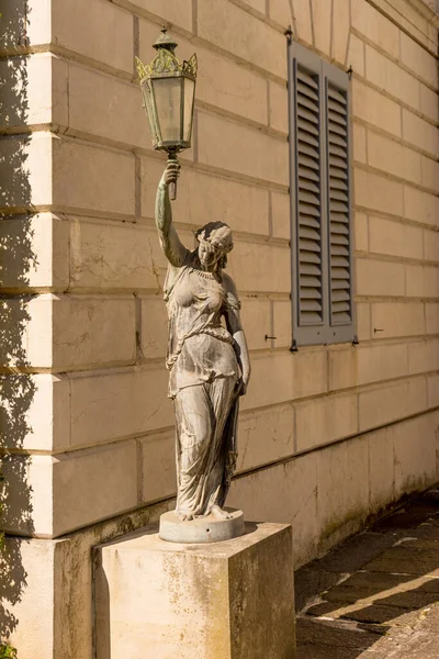 Bellagio Italy April 2018 Lamp Post Statue Villa Melzi — Stock Photo, Image