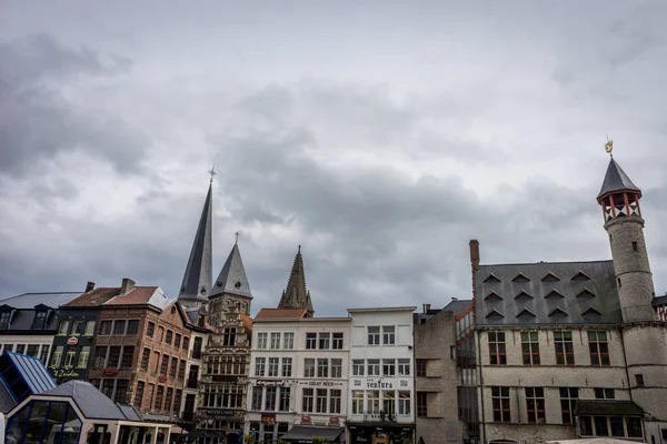 Ghent Bélgica Abril Horizonte Edifícios Com Telhados Pontiagudos Cidade Ghent — Fotografia de Stock