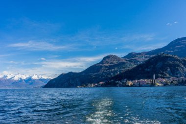 İtalya, Bellagio, Como Gölü Alp Dağları karlı