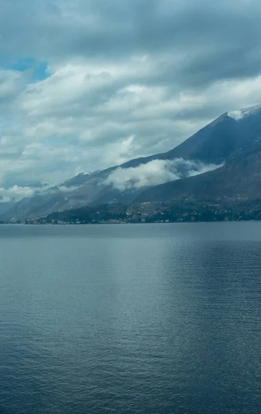 Europa Italia Varenna Lago Como Gran Cuerpo Agua Con Una —  Fotos de Stock