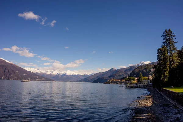 Europa Itália Bellagio Lago Como Grande Corpo Água Com Uma — Fotografia de Stock