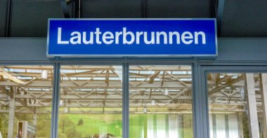 İsviçre, Lauterbrunnen, Avrupa, Bilgi İşaretinin Düşük Açı Görüntüsü