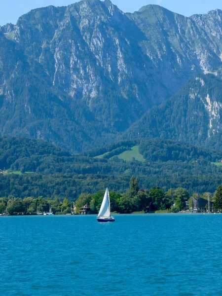 Švýcarsko Lauterbrunnen Evropa Sailboat Sailing Sea Again Mountains — Stock fotografie