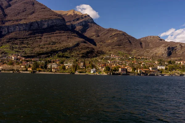 イタリア レッコ コモ湖を見下ろす街 — ストック写真