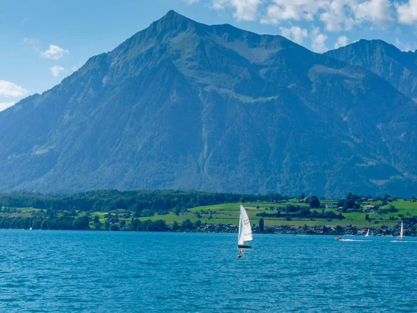 Schweiz Lauterbrunnen Europa Sailboat Sea Mountains — Stockfoto