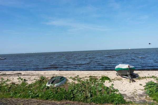 Niederlande Feuchtgebiete Maarken Europa Eine Person Sitzt Strand Der Nähe — Stockfoto