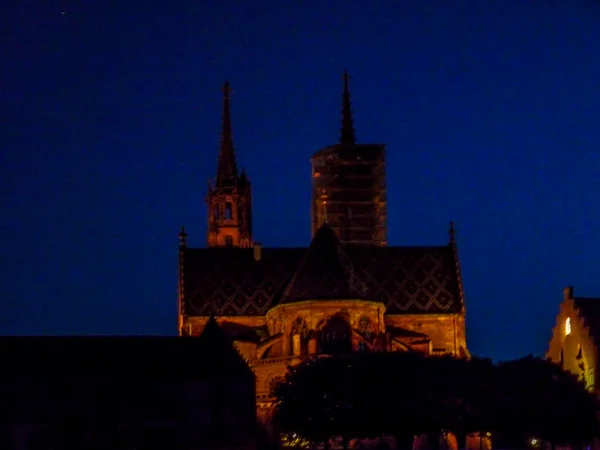 瑞士巴塞尔Historic Munster Church Building Ninst Sky Nnight Europe — 图库照片