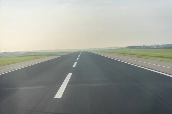 Amsterdam Schiphol Een Snelweg Met Auto Geparkeerd Aan Kant Van — Stockfoto