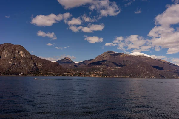Evropa Itálie Bellagio Jezero Como Velká Vodní Plocha Horou Pozadí — Stock fotografie